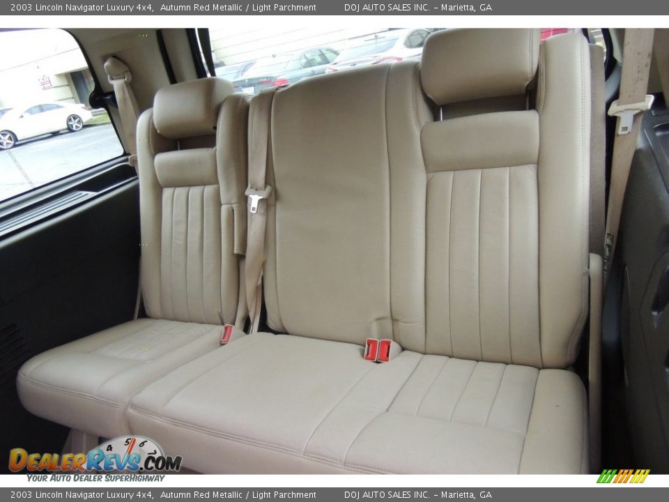 2003 Lincoln Navigator Luxury 4x4 Autumn Red Metallic / Light Parchment Photo #23