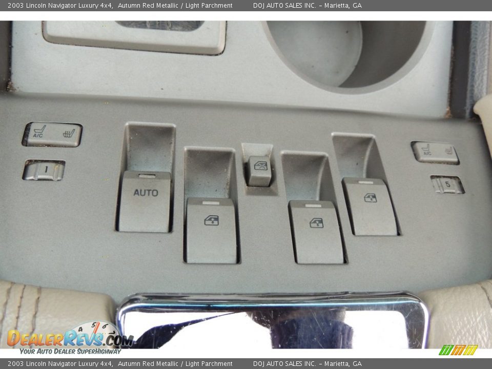 2003 Lincoln Navigator Luxury 4x4 Autumn Red Metallic / Light Parchment Photo #28