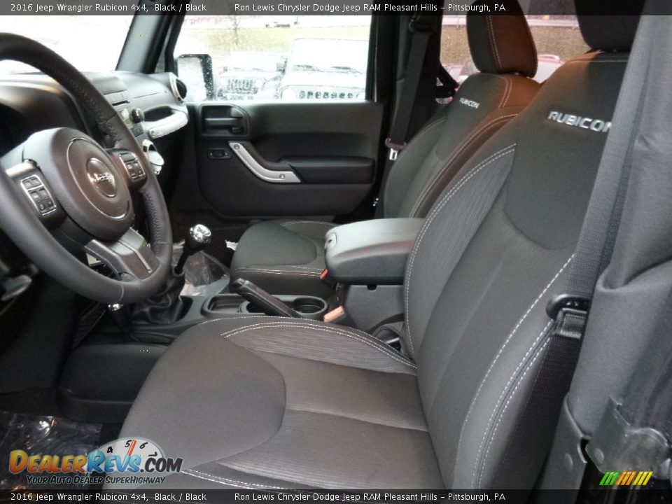 Front Seat of 2016 Jeep Wrangler Rubicon 4x4 Photo #11
