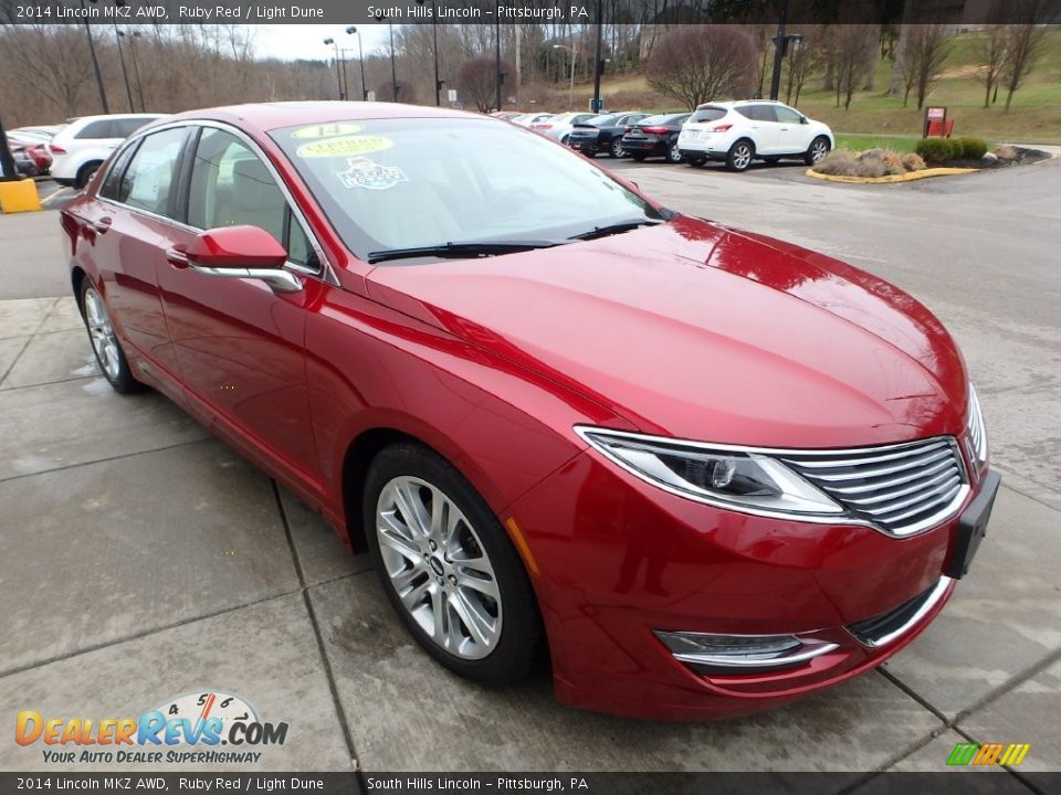 Front 3/4 View of 2014 Lincoln MKZ AWD Photo #7