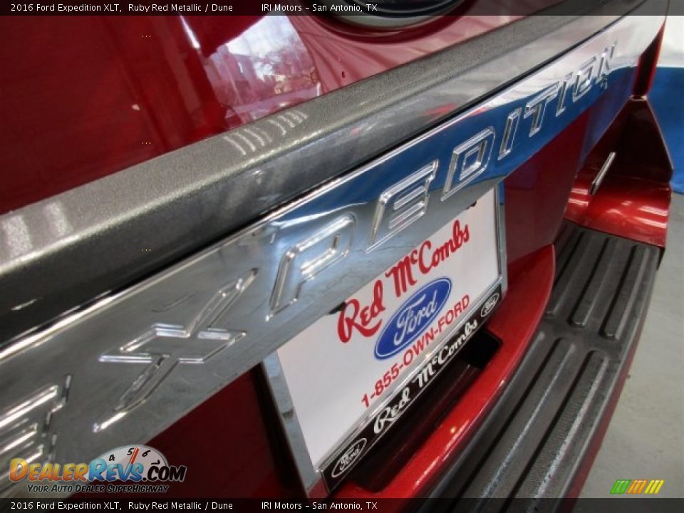 2016 Ford Expedition XLT Ruby Red Metallic / Dune Photo #6