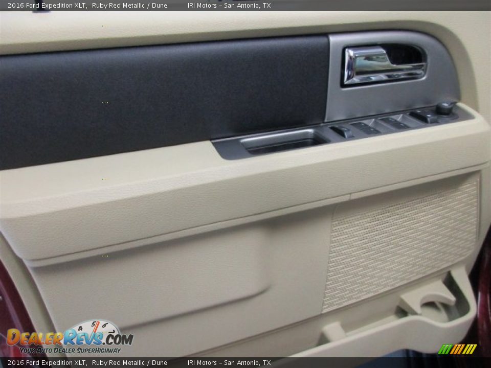 2016 Ford Expedition XLT Ruby Red Metallic / Dune Photo #16