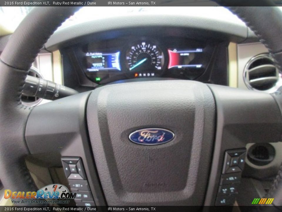2016 Ford Expedition XLT Ruby Red Metallic / Dune Photo #23