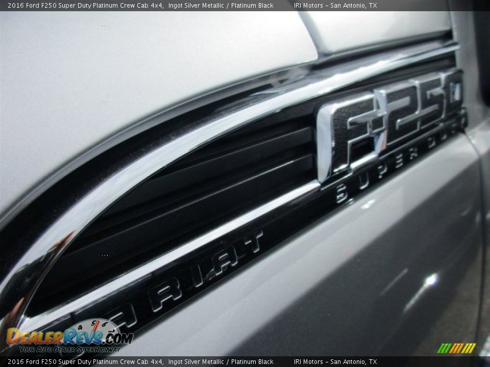 2016 Ford F250 Super Duty Platinum Crew Cab 4x4 Ingot Silver Metallic / Platinum Black Photo #3