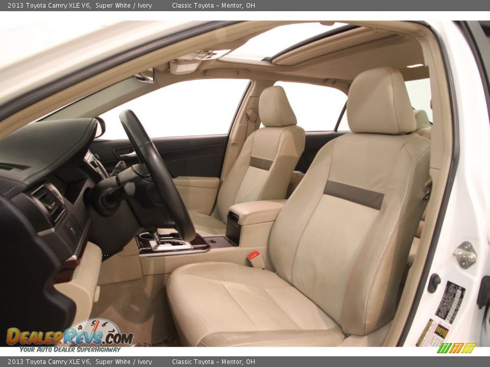 2013 Toyota Camry XLE V6 Super White / Ivory Photo #5