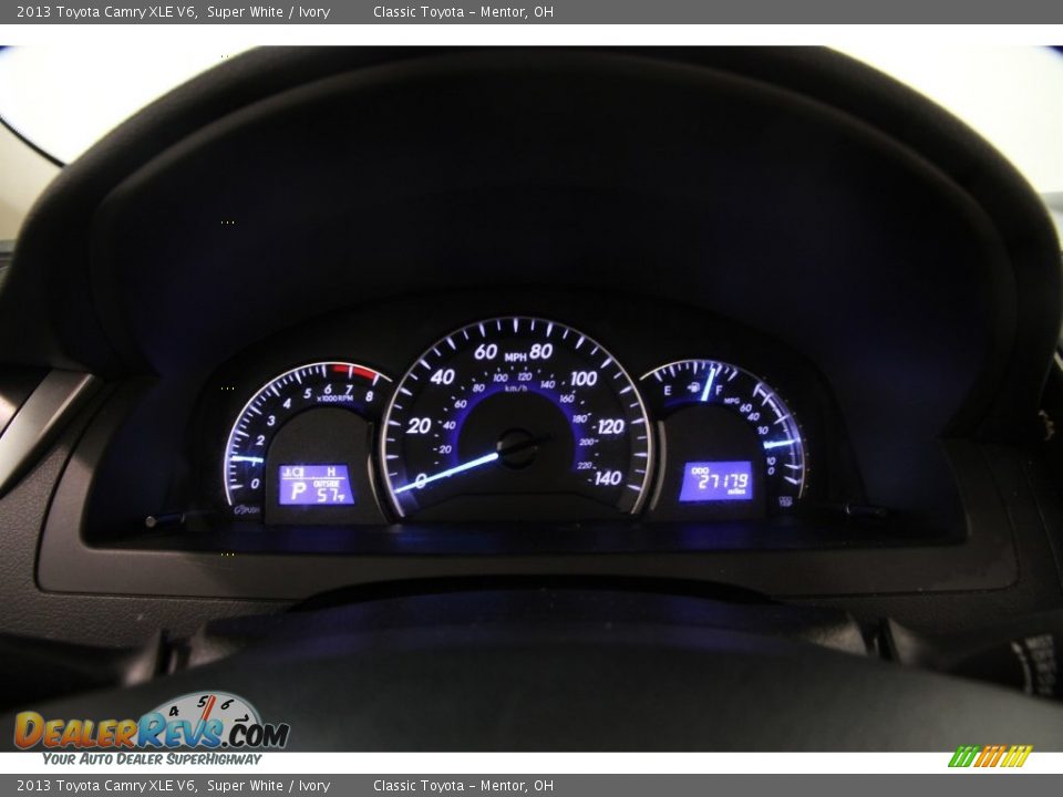2013 Toyota Camry XLE V6 Super White / Ivory Photo #7