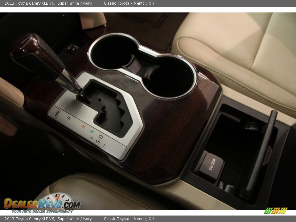 2013 Toyota Camry XLE V6 Super White / Ivory Photo #12
