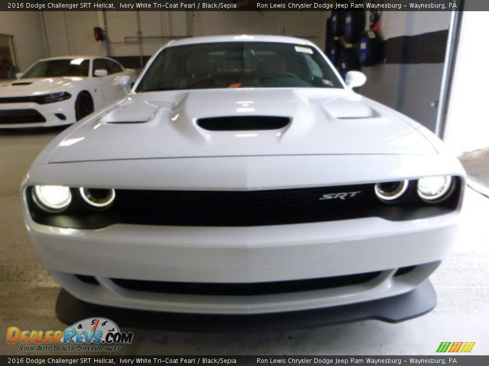 2016 Dodge Challenger SRT Hellcat Ivory White Tri-Coat Pearl / Black/Sepia Photo #12