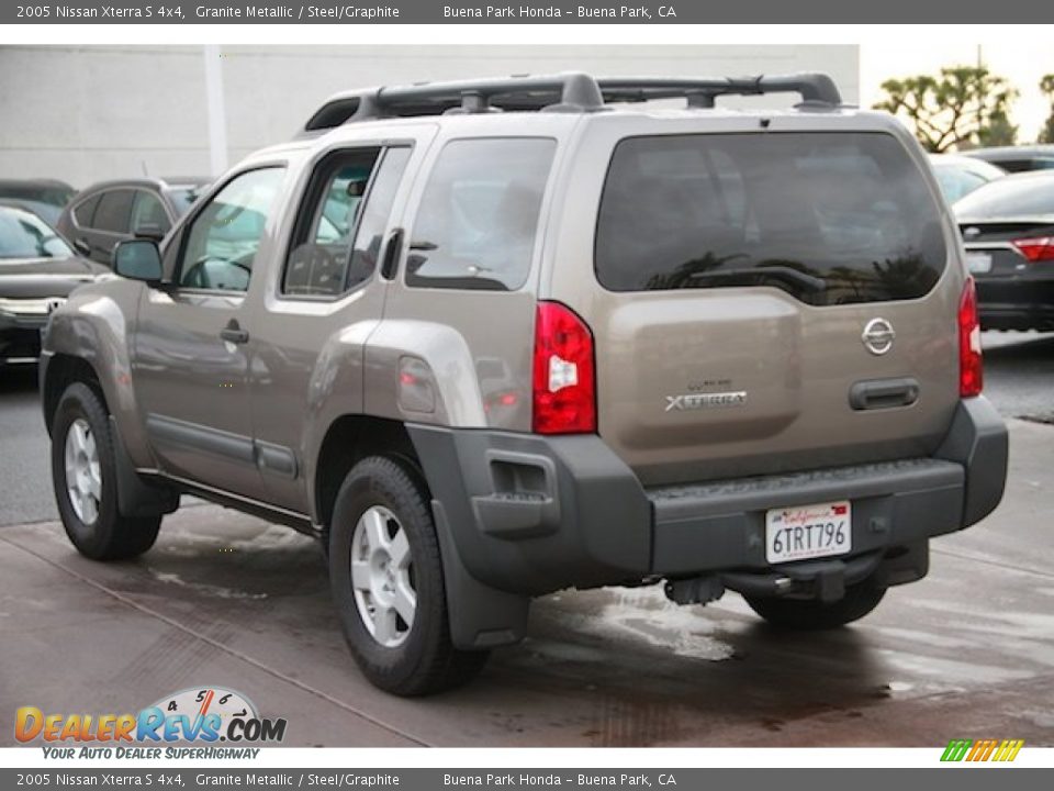 2005 Nissan Xterra S 4x4 Granite Metallic / Steel/Graphite Photo #2