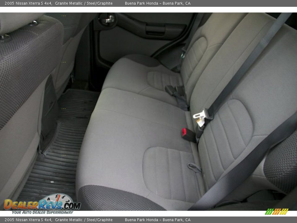 2005 Nissan Xterra S 4x4 Granite Metallic / Steel/Graphite Photo #4