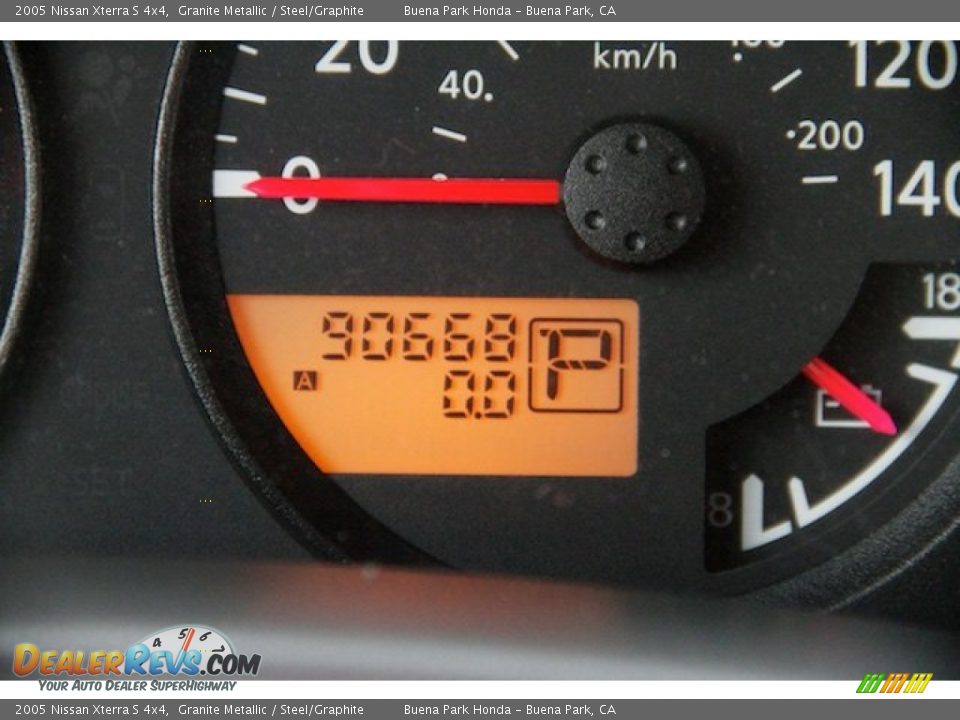 2005 Nissan Xterra S 4x4 Granite Metallic / Steel/Graphite Photo #6