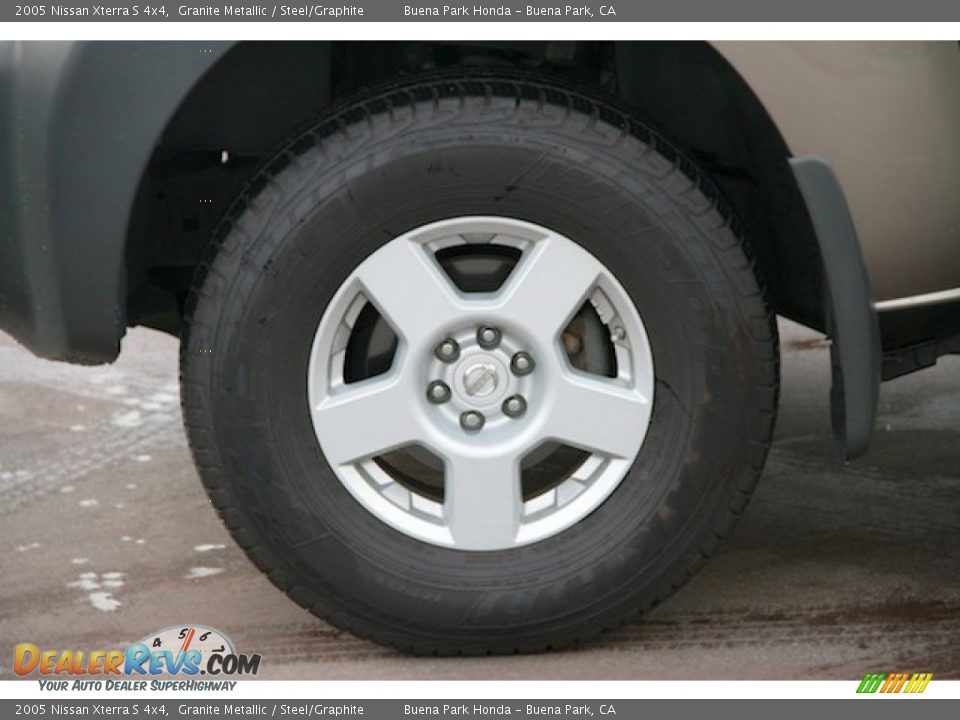 2005 Nissan Xterra S 4x4 Granite Metallic / Steel/Graphite Photo #26