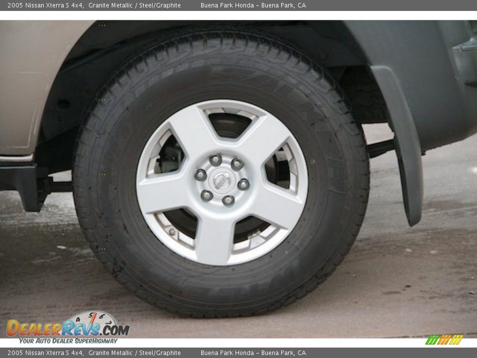 2005 Nissan Xterra S 4x4 Granite Metallic / Steel/Graphite Photo #27