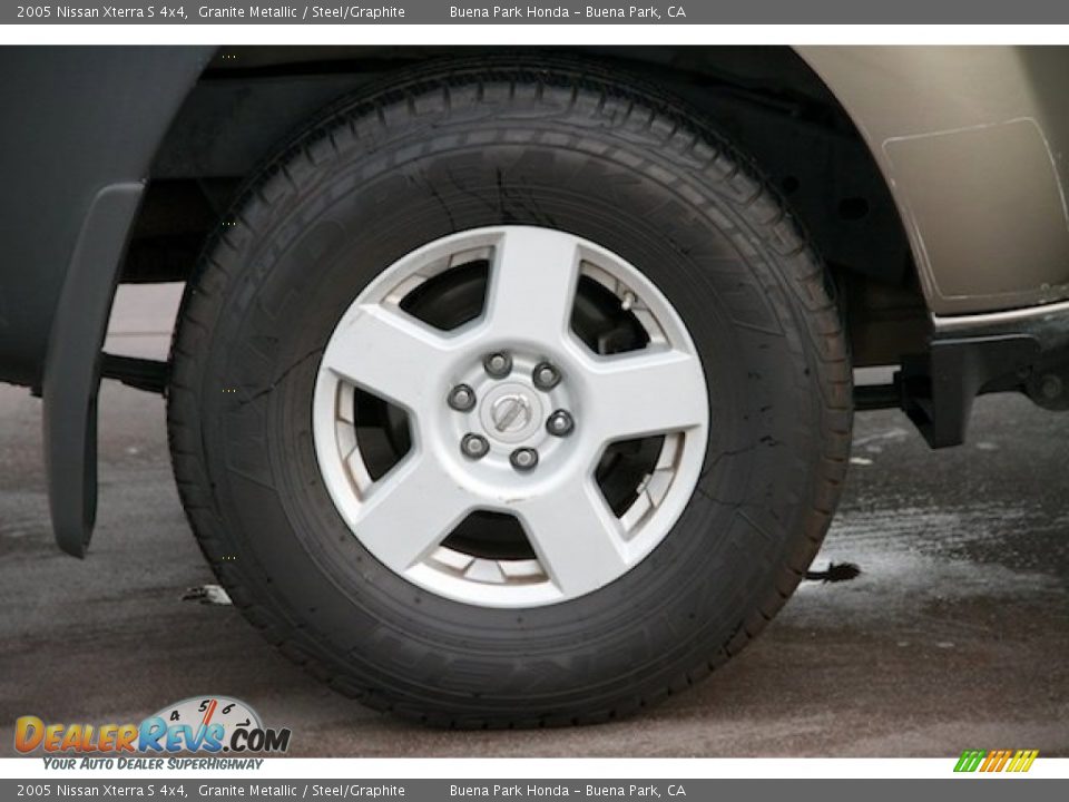2005 Nissan Xterra S 4x4 Granite Metallic / Steel/Graphite Photo #28