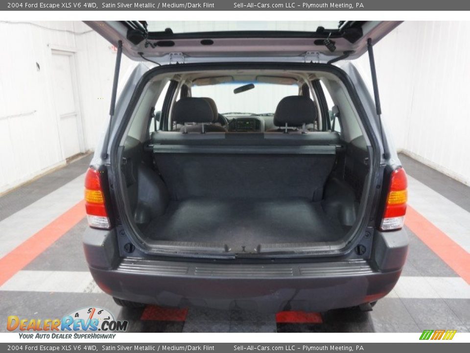 2004 Ford Escape XLS V6 4WD Satin Silver Metallic / Medium/Dark Flint Photo #20