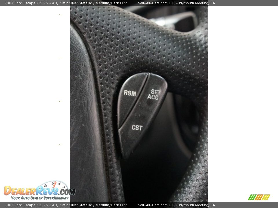2004 Ford Escape XLS V6 4WD Satin Silver Metallic / Medium/Dark Flint Photo #31