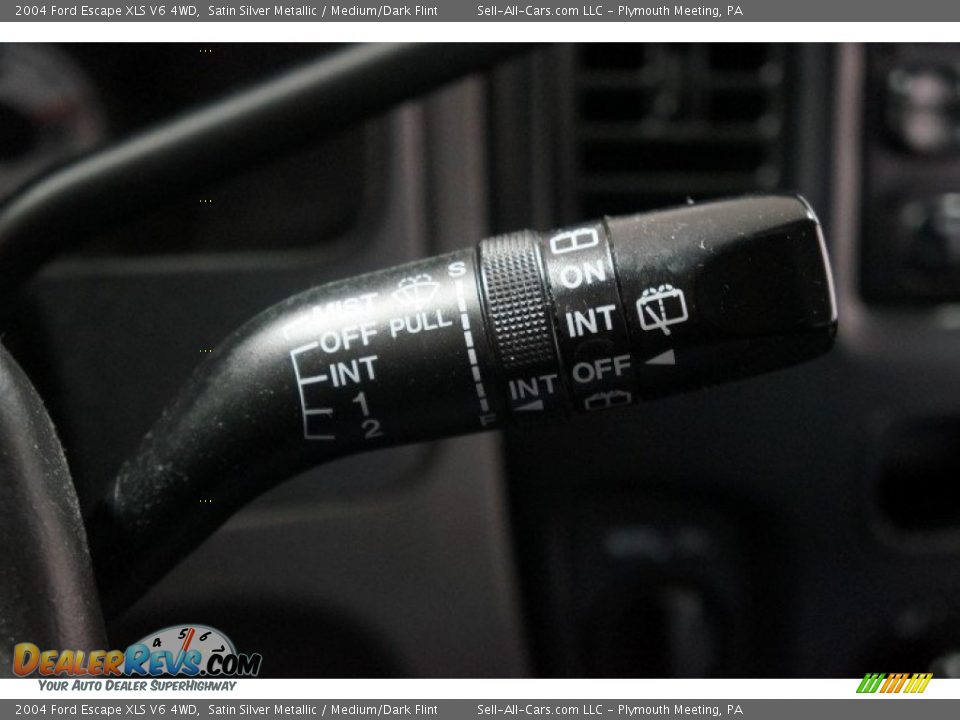 2004 Ford Escape XLS V6 4WD Satin Silver Metallic / Medium/Dark Flint Photo #33