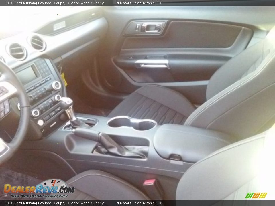2016 Ford Mustang EcoBoost Coupe Oxford White / Ebony Photo #12