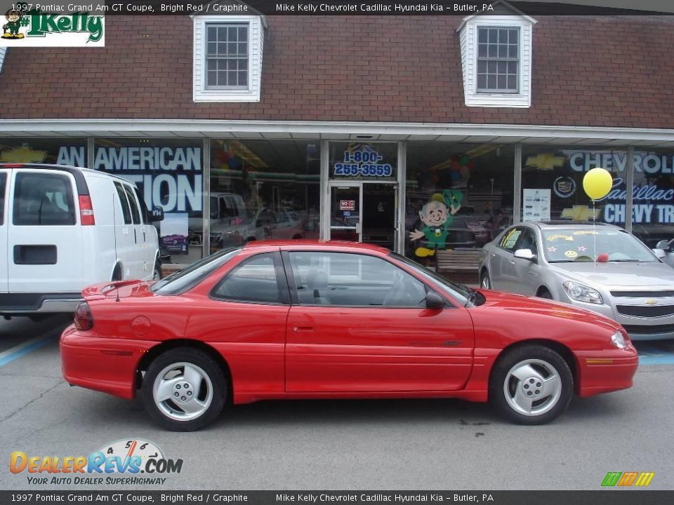 1997 Pontiac Grand Am GT Coupe Bright Red / Graphite Photo #1