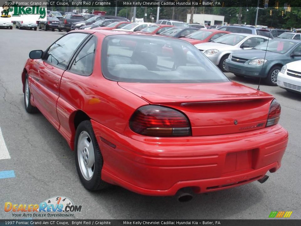 1997 Pontiac Grand Am GT Coupe Bright Red / Graphite Photo #4