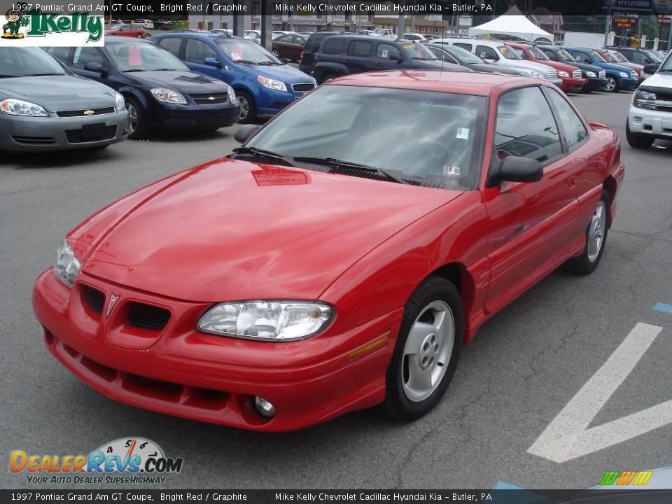 1997 Pontiac Grand Am GT Coupe Bright Red / Graphite Photo #13