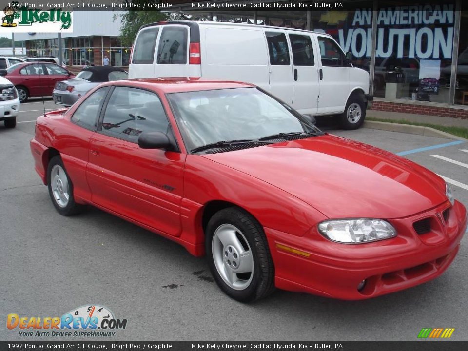 1997 Pontiac Grand Am GT Coupe Bright Red / Graphite Photo #15