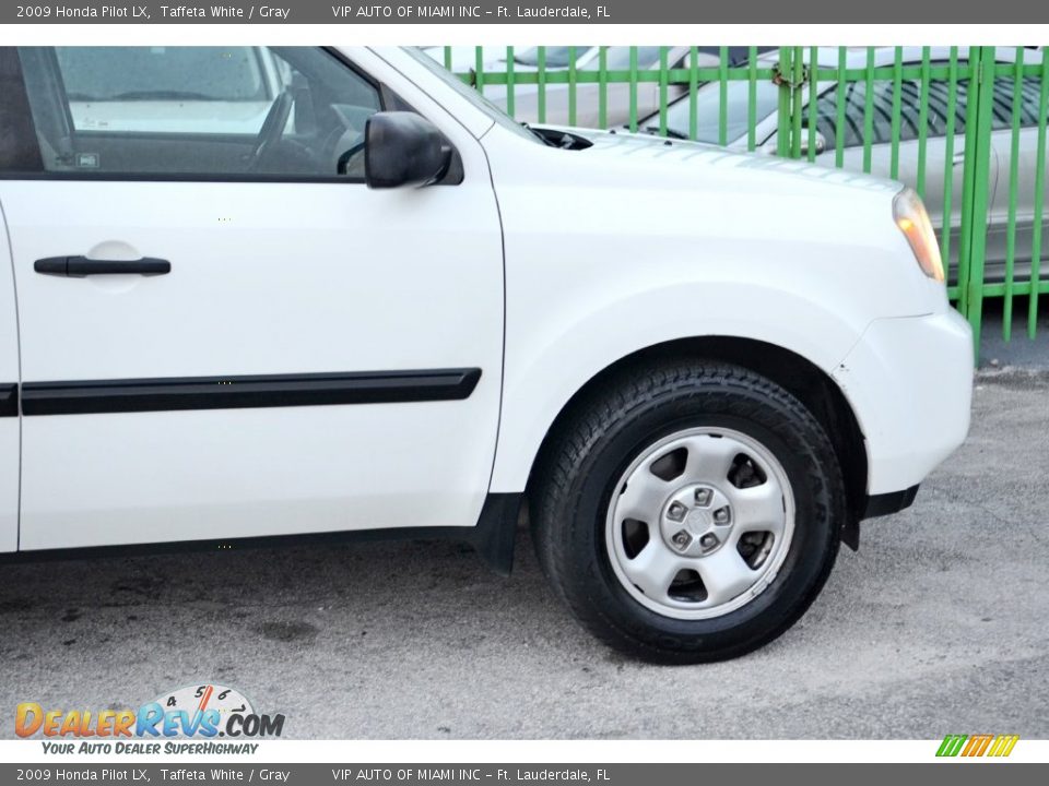 2009 Honda Pilot LX Taffeta White / Gray Photo #33