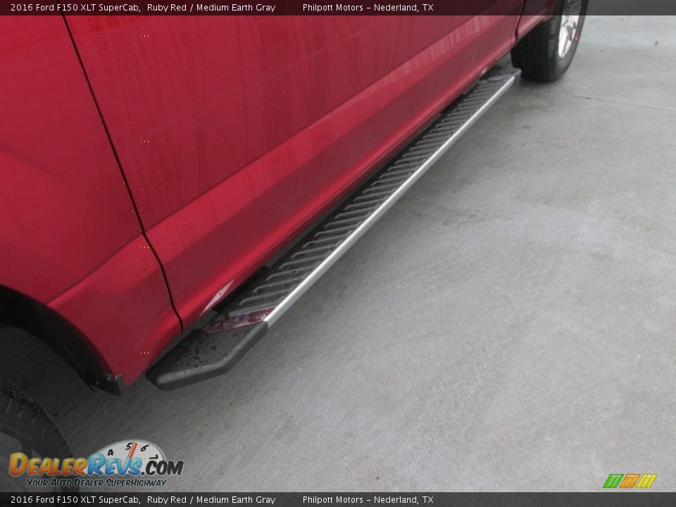2016 Ford F150 XLT SuperCab Ruby Red / Medium Earth Gray Photo #12