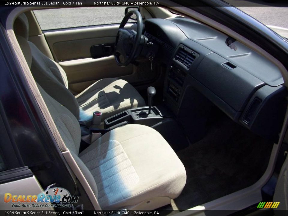 1994 Saturn S Series SL1 Sedan Gold / Tan Photo #17