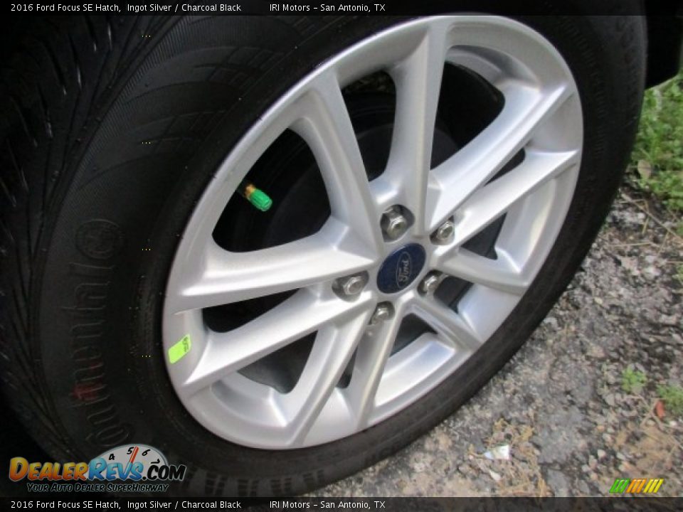 2016 Ford Focus SE Hatch Ingot Silver / Charcoal Black Photo #3