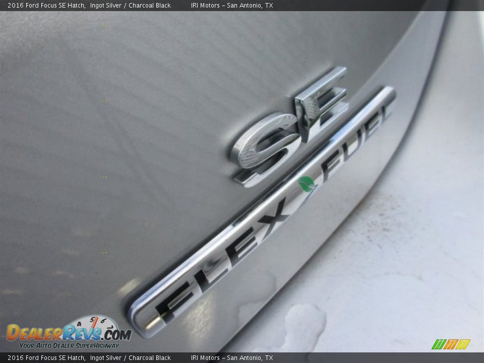 2016 Ford Focus SE Hatch Ingot Silver / Charcoal Black Photo #6