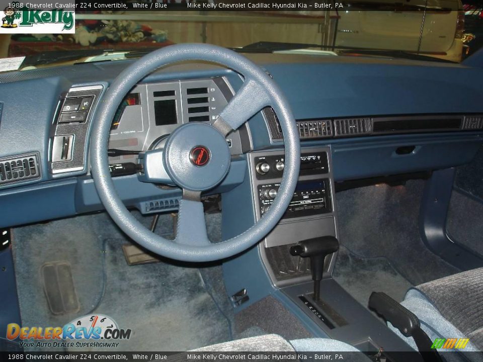 1988 Chevrolet Cavalier Z24 Convertible White / Blue Photo #14