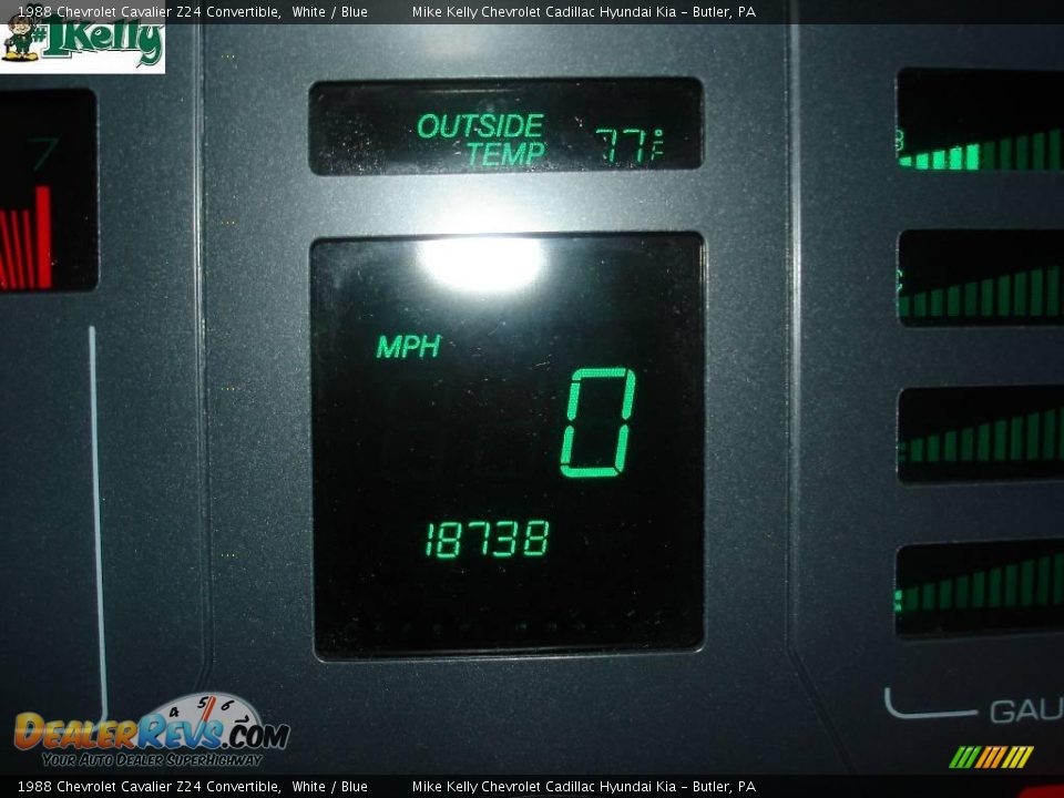 1988 Chevrolet Cavalier Z24 Convertible White / Blue Photo #20