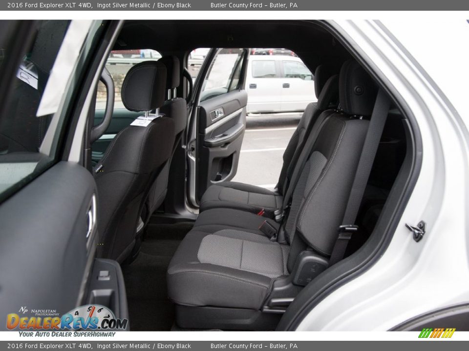 2016 Ford Explorer XLT 4WD Ingot Silver Metallic / Ebony Black Photo #11