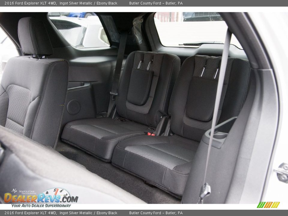 2016 Ford Explorer XLT 4WD Ingot Silver Metallic / Ebony Black Photo #12