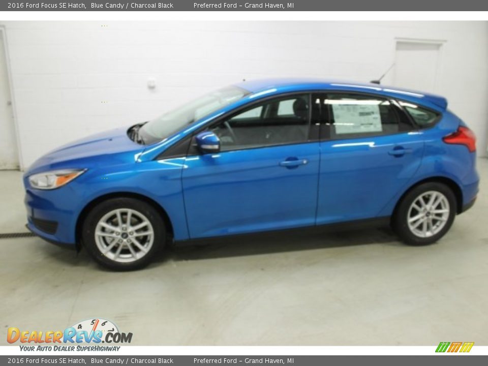 2016 Ford Focus SE Hatch Blue Candy / Charcoal Black Photo #1