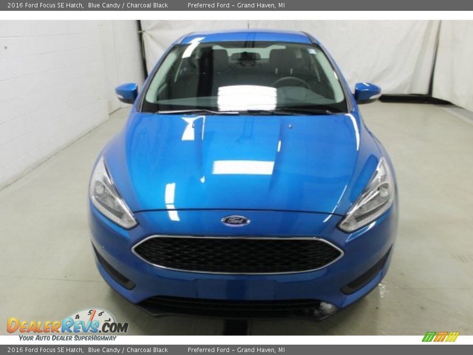 2016 Ford Focus SE Hatch Blue Candy / Charcoal Black Photo #2