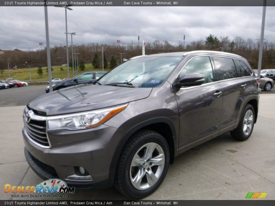 Front 3/4 View of 2015 Toyota Highlander Limited AWD Photo #11