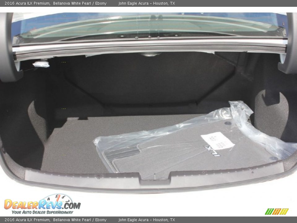 2016 Acura ILX Premium Bellanova White Pearl / Ebony Photo #16