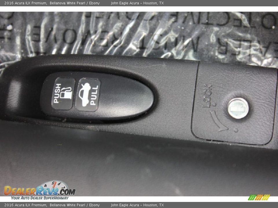 2016 Acura ILX Premium Bellanova White Pearl / Ebony Photo #27
