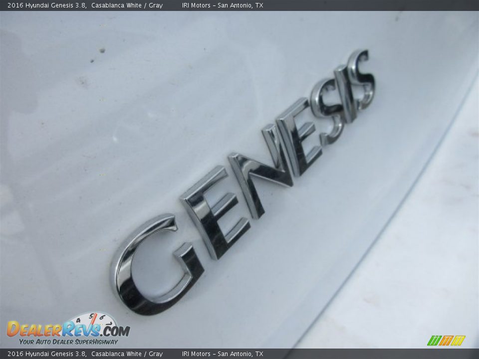 2016 Hyundai Genesis 3.8 Casablanca White / Gray Photo #5