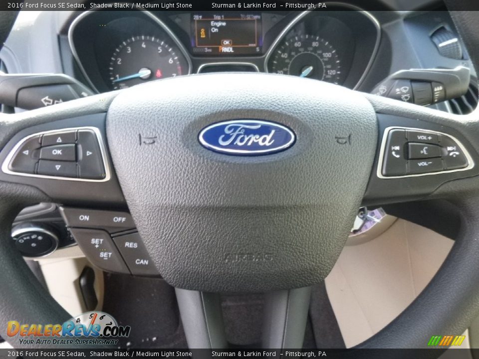 2016 Ford Focus SE Sedan Shadow Black / Medium Light Stone Photo #11