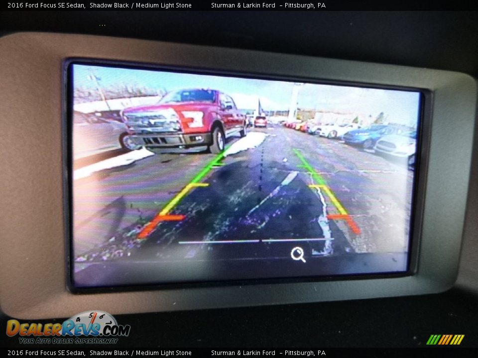 2016 Ford Focus SE Sedan Shadow Black / Medium Light Stone Photo #13