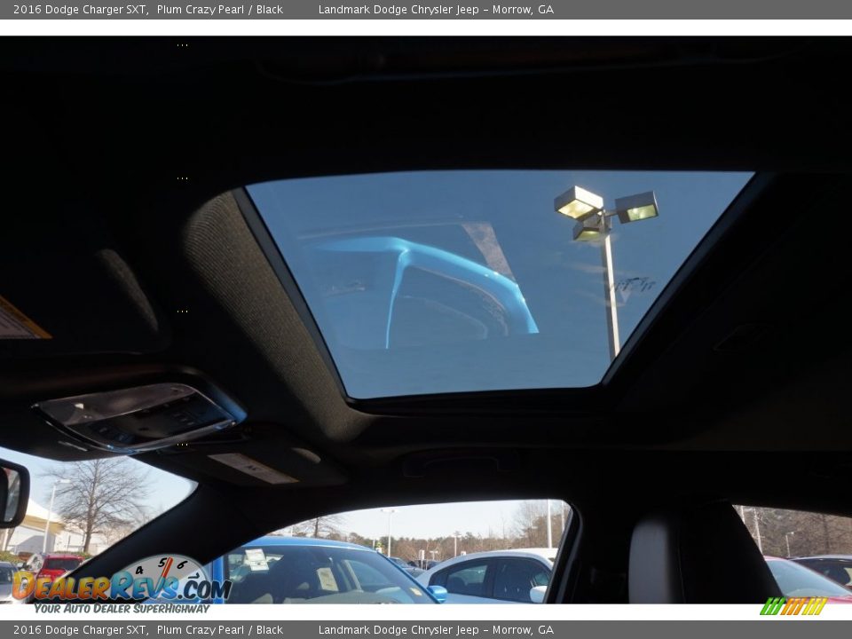 2016 Dodge Charger SXT Plum Crazy Pearl / Black Photo #8