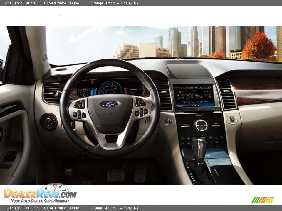 2015 Ford Taurus SE Oxford White / Dune Photo #6