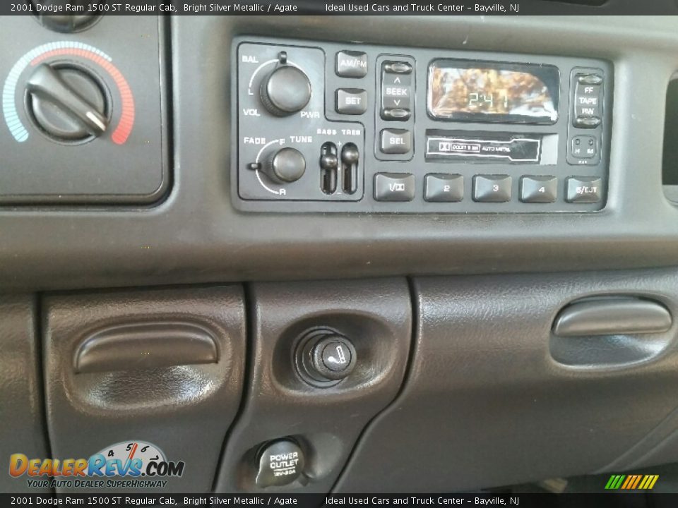2001 Dodge Ram 1500 ST Regular Cab Bright Silver Metallic / Agate Photo #17