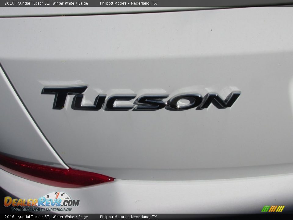 2016 Hyundai Tucson SE Winter White / Beige Photo #13