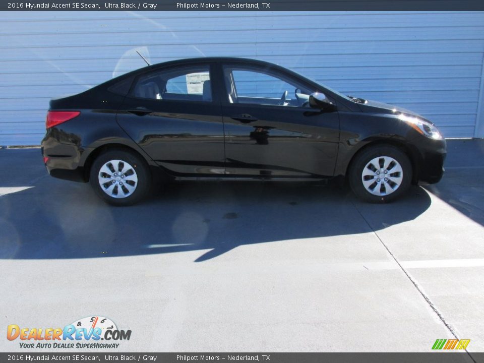 2016 Hyundai Accent SE Sedan Ultra Black / Gray Photo #3