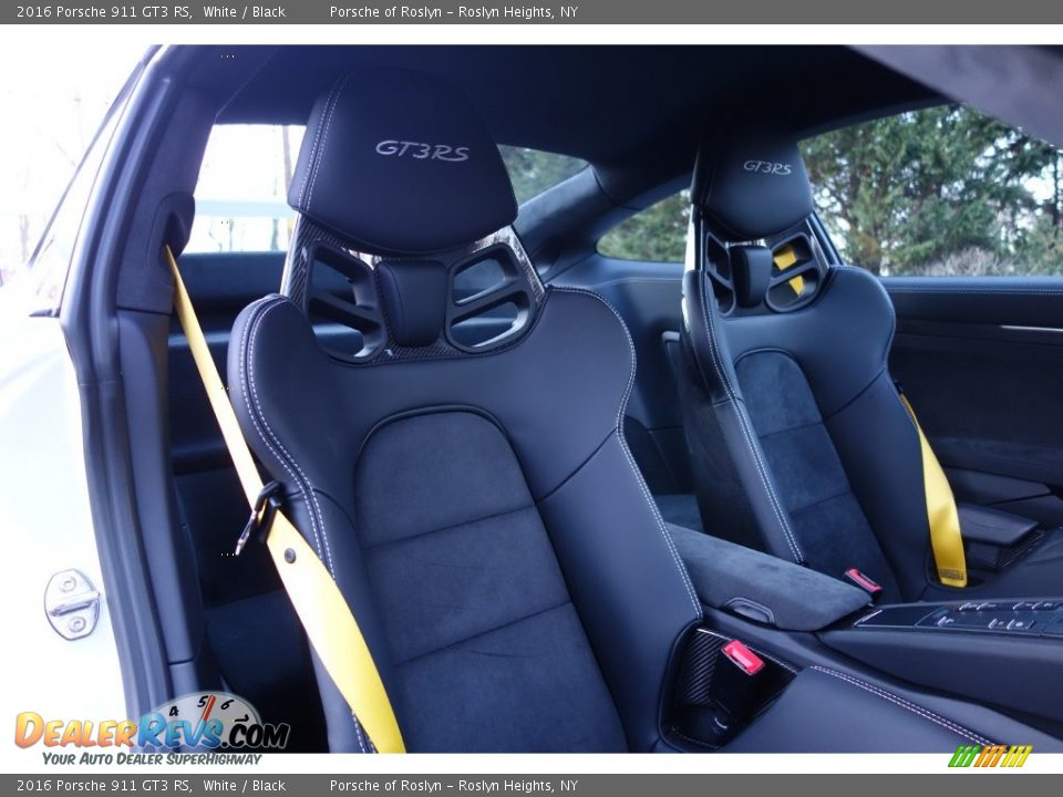 Front Seat of 2016 Porsche 911 GT3 RS Photo #24