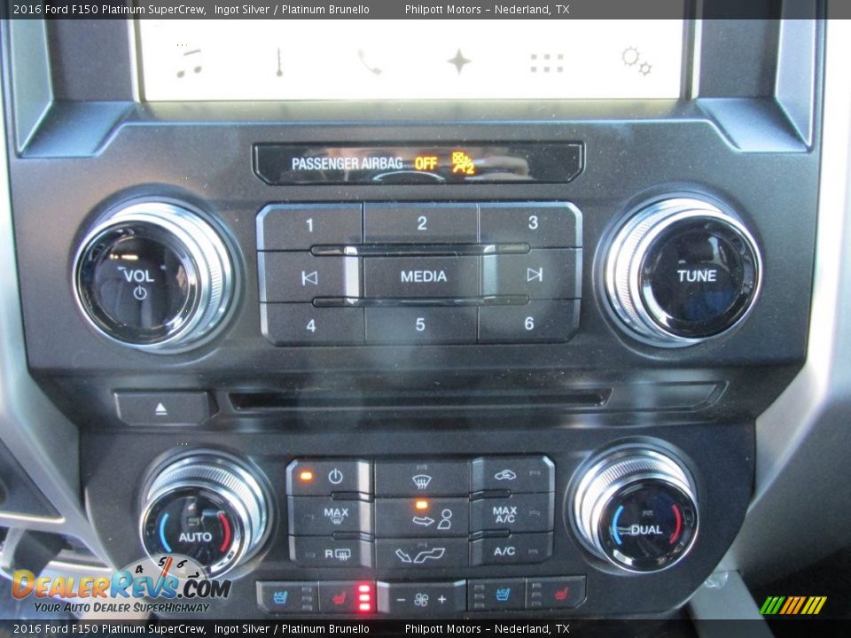 Controls of 2016 Ford F150 Platinum SuperCrew Photo #25